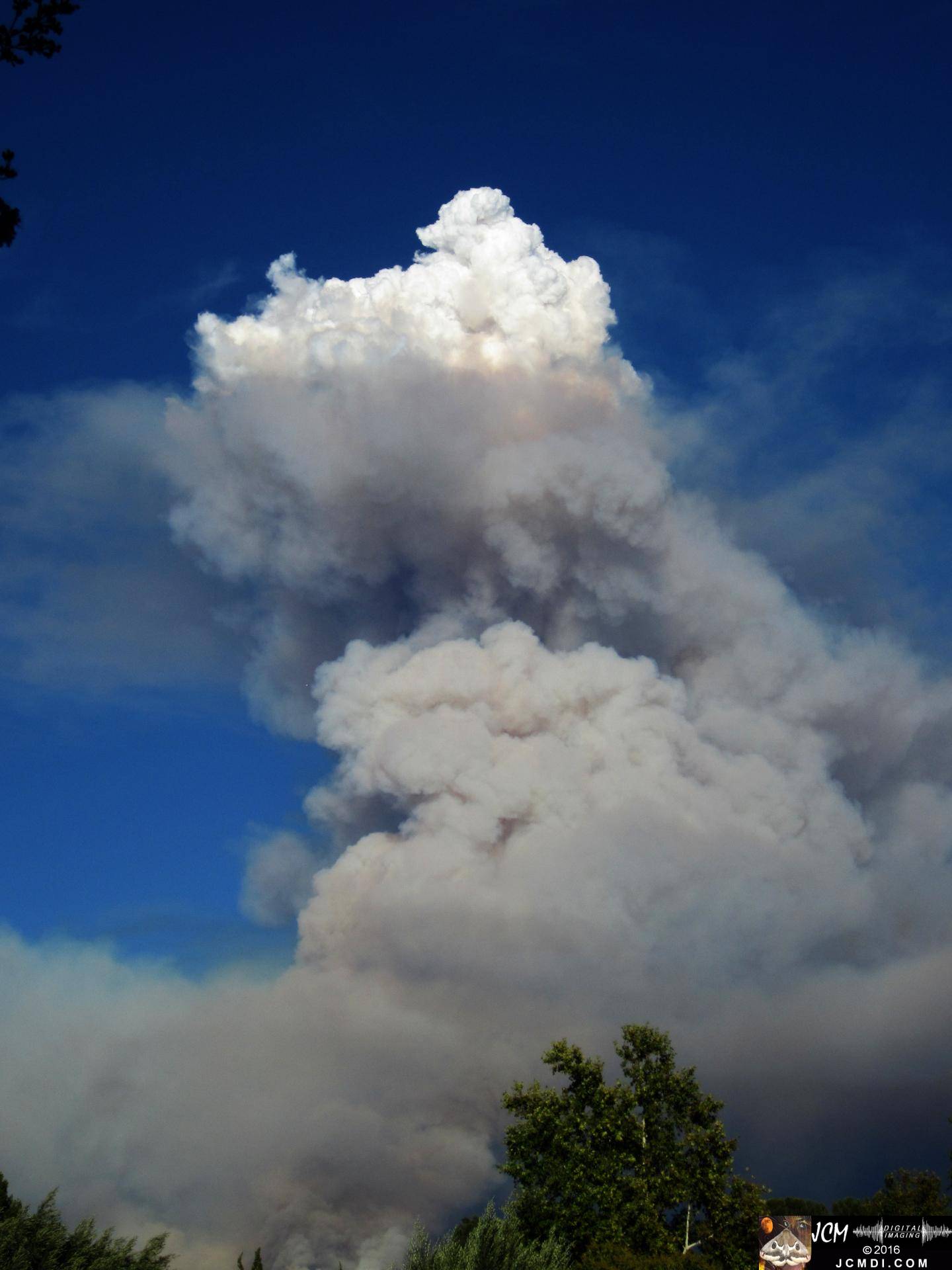 Sand Fire pyro-cumulus cloud and smoke plume JCMDI.COM